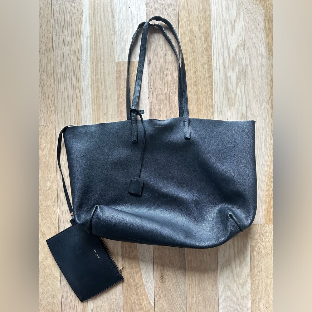 Saint Laurent East/West Shopping Tote - black